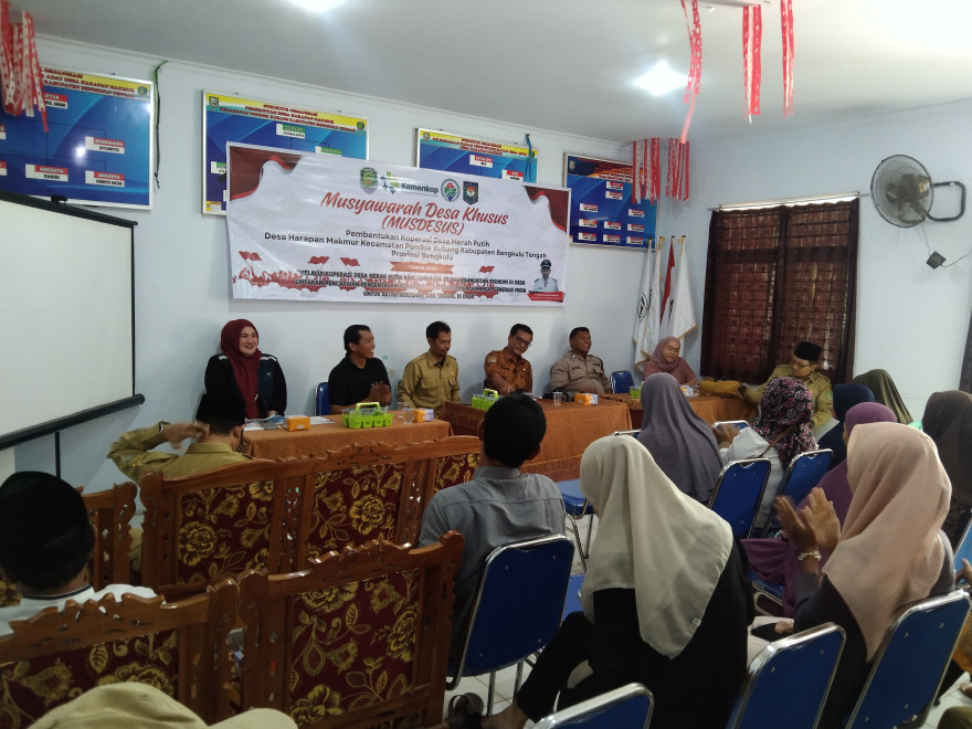 Musyawarah Desa Khusus (MUSDESUS) PembentukanKoperasi Merah Putih Desa Harapan Makmur Tahun 2025